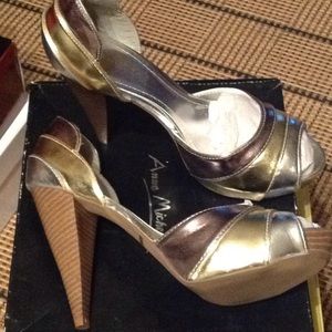 New Silv/Gold Peep Toe Heels